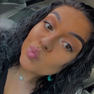 Meet your Posher, Janet